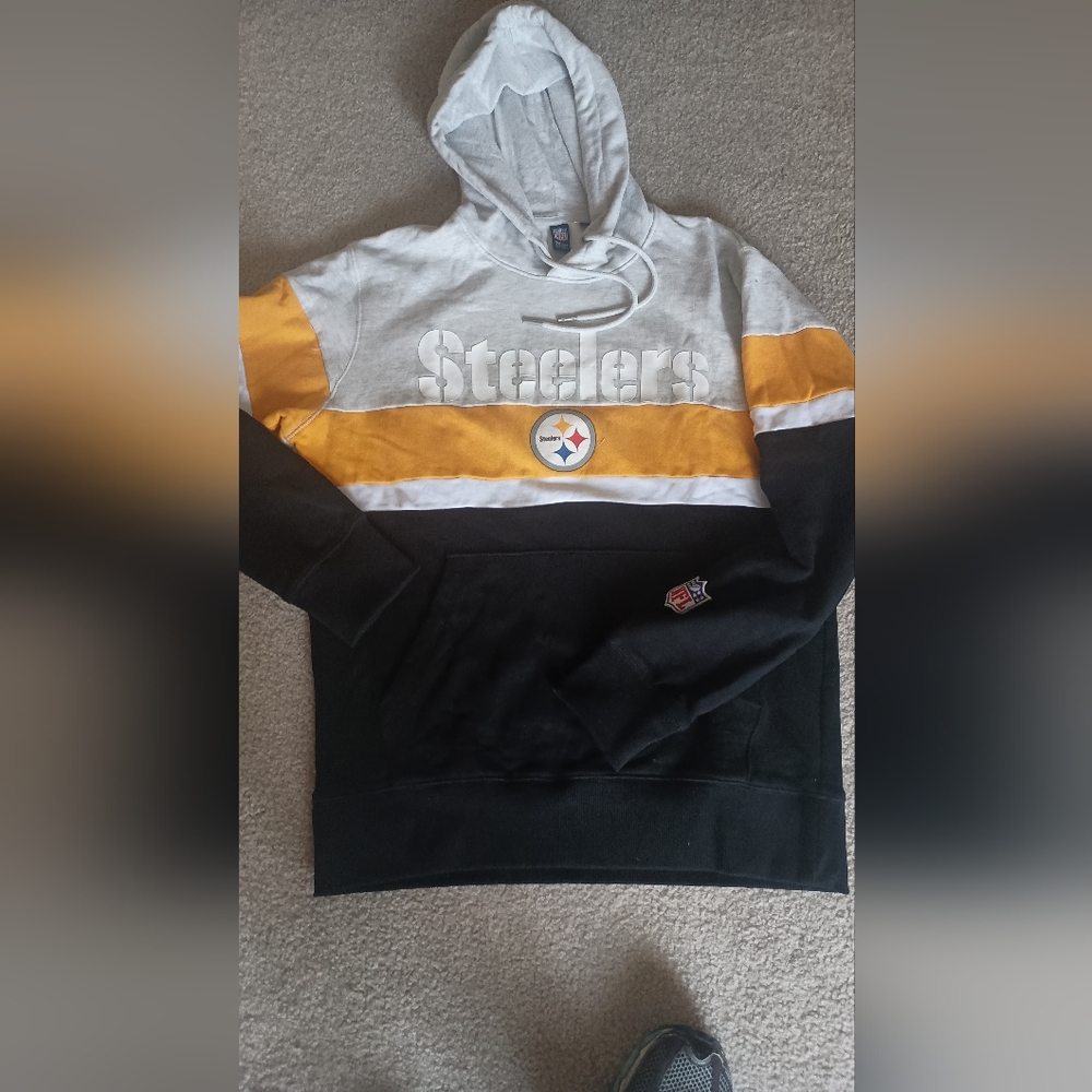 Steelers sweatshirt